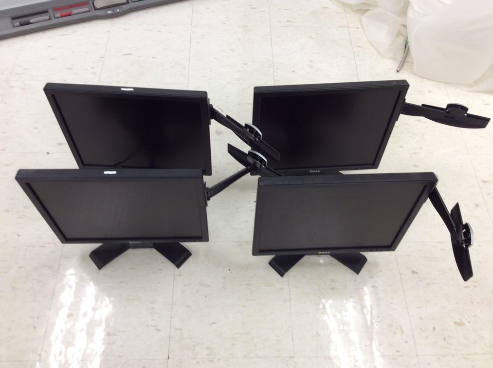 (4) DELL 4:3 MONITORS W/POWER CORDS & VGA CORDS