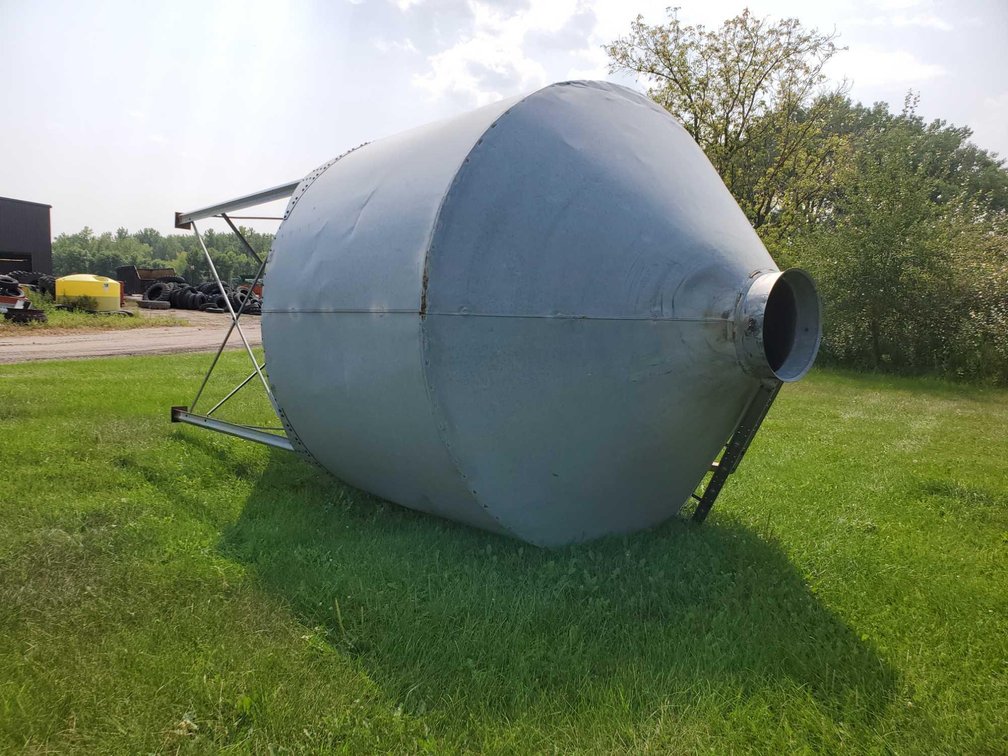 (I-244) 6+/- TON FEED BIN 