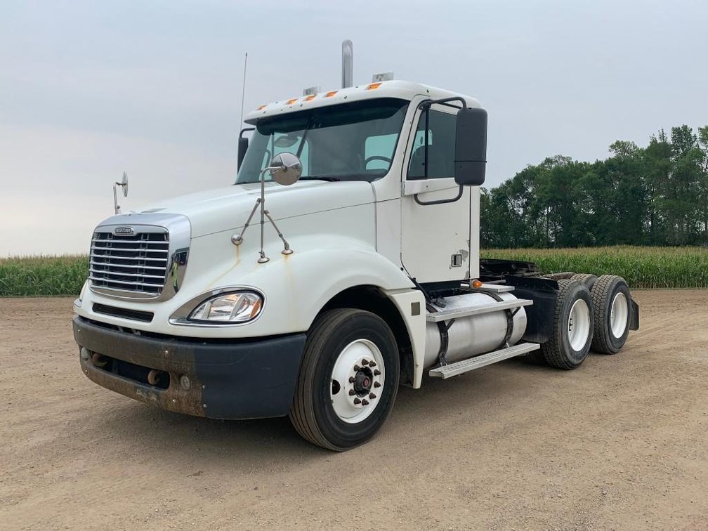 (I-695) 2007 FREIGHTLINER COLUMBIA 14L DETROIT 10 SPEED 3,70 GEAR RATIO 171 INCH WHEELBASE ALL STEEL
