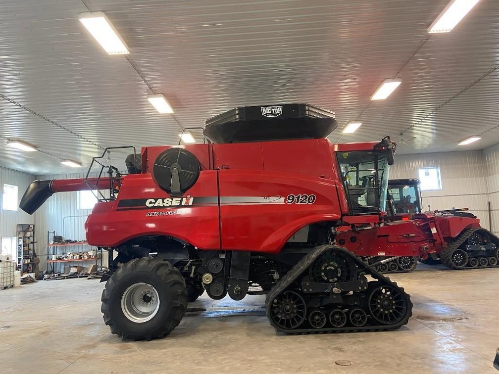 (I-592) 2011 CASE IH 9120 COMBINE, 3160/2483 HRS, RWA,  FACTORY TRACKS W/ GOODYEAR BELTS, PRO 600, A