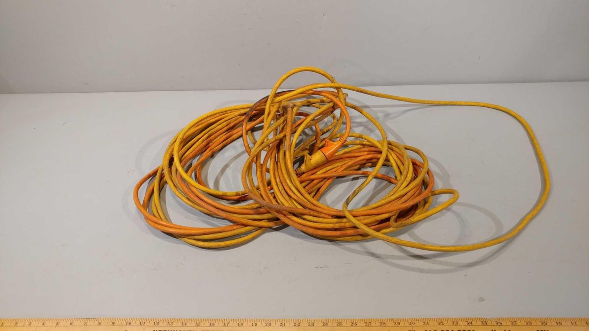 (I-188) EXTENSION CORD
