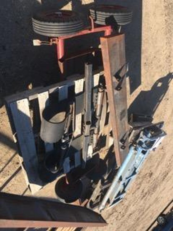 (I-204) WRECKER TOW DOLLY WITH BUMPER SLING (LOCATED SOUTH OF STARBUCK, FOR MORE INFO CALL BOB AT 61