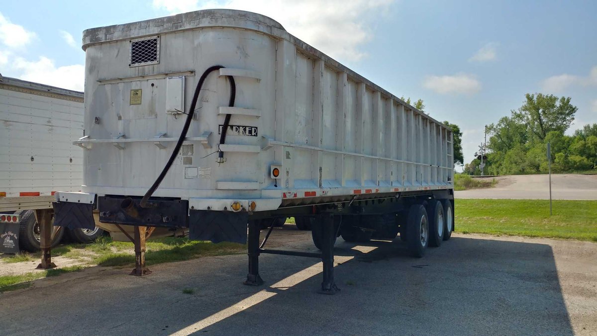 (I-819) (TITLE) 1990 PARKER 40 CU YD END DUMP TRAILER, 34', SINGLE HYD, TANDEM W/ AIR TAG, VIN: 1P9D