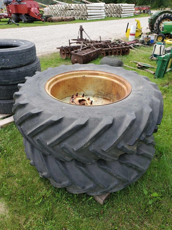 (I-236) 18.4-34 HUB DUALS AXEL MOUNT