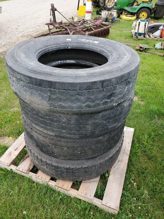(I-239) (4) USED 22.5 TRUCK TIRES 