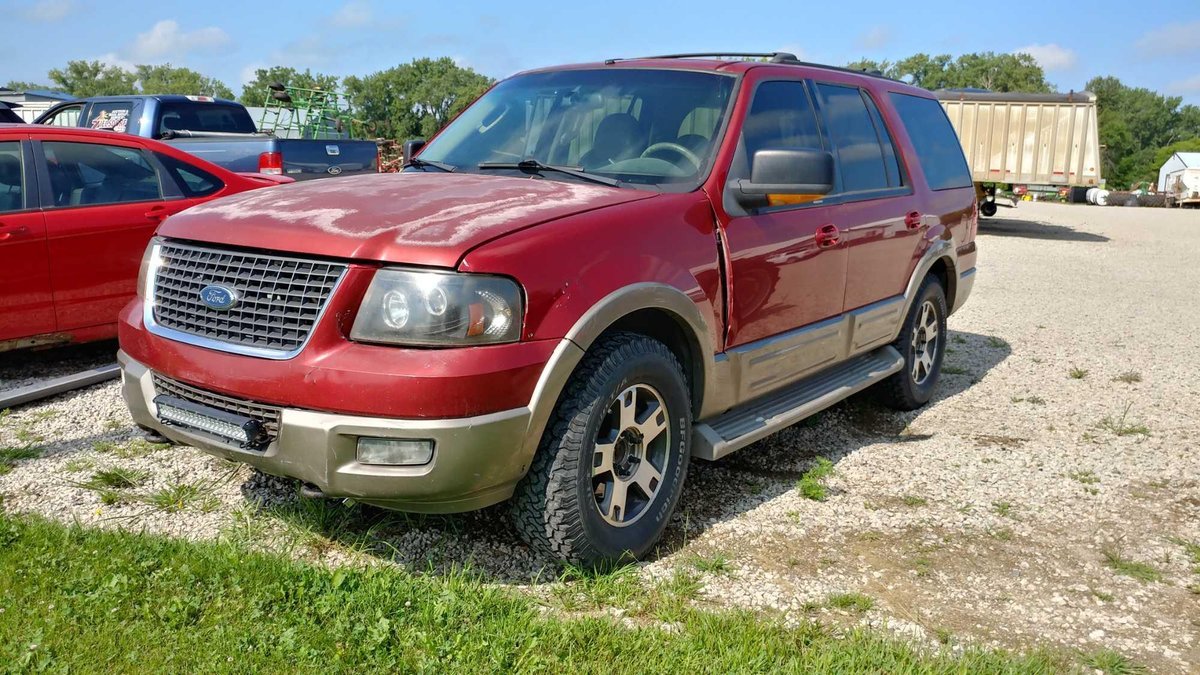 (I-811) (TITLE) 2004 FORD EXPEDITION, ADVANCE TRAC, 176,385 MI, PWR LOCKS & WINDOWS, 4WD, 3RD ROW SE