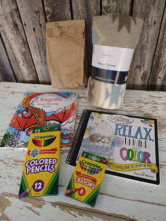 Coloring Set with Blanket