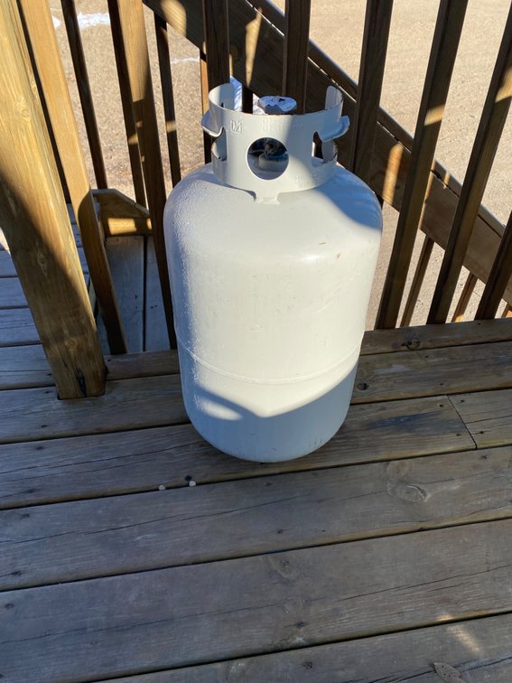 30 LB PROPANE TANK