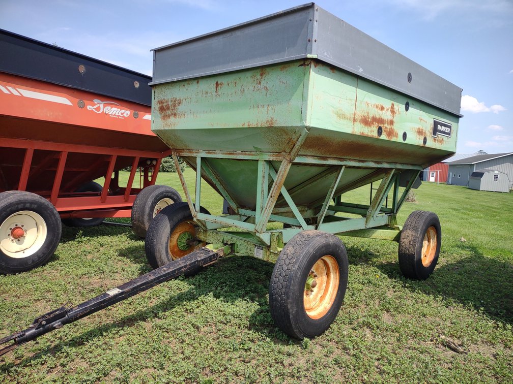 PARKER 2600 GRAVITY WAGON