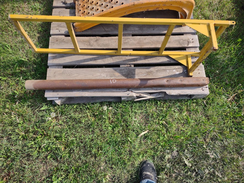 BIN LADDER/POST DRIVER