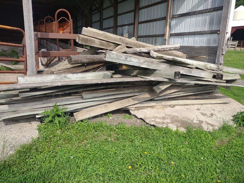 LUMBER/POSTS