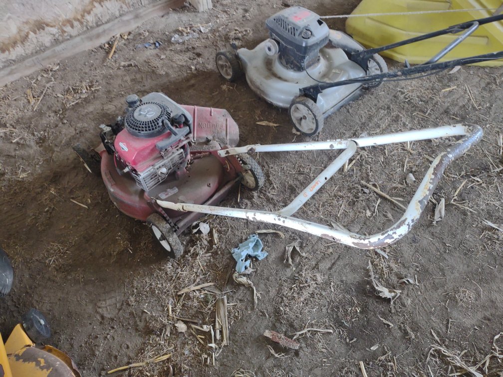 PUSH MOWER