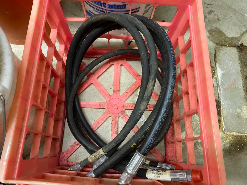4 HYDRAULIC HOSES
