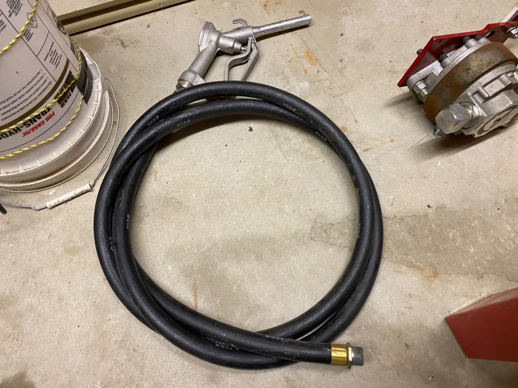 HOSE AND NOZZLE FOR FUEL TANK