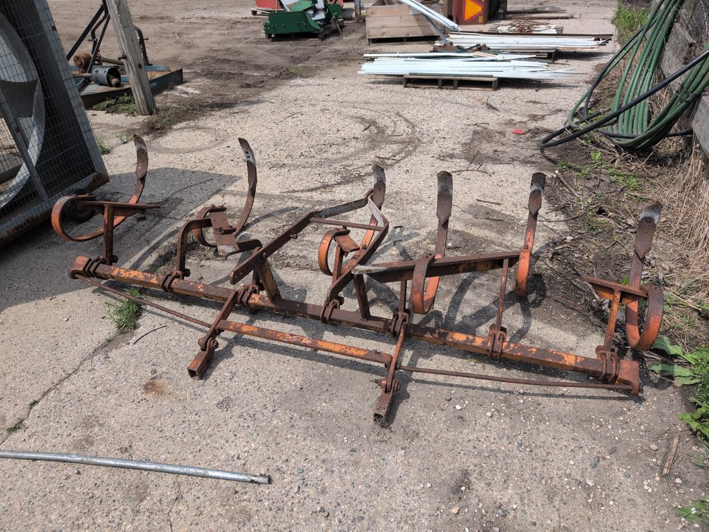 CULTIVATOR