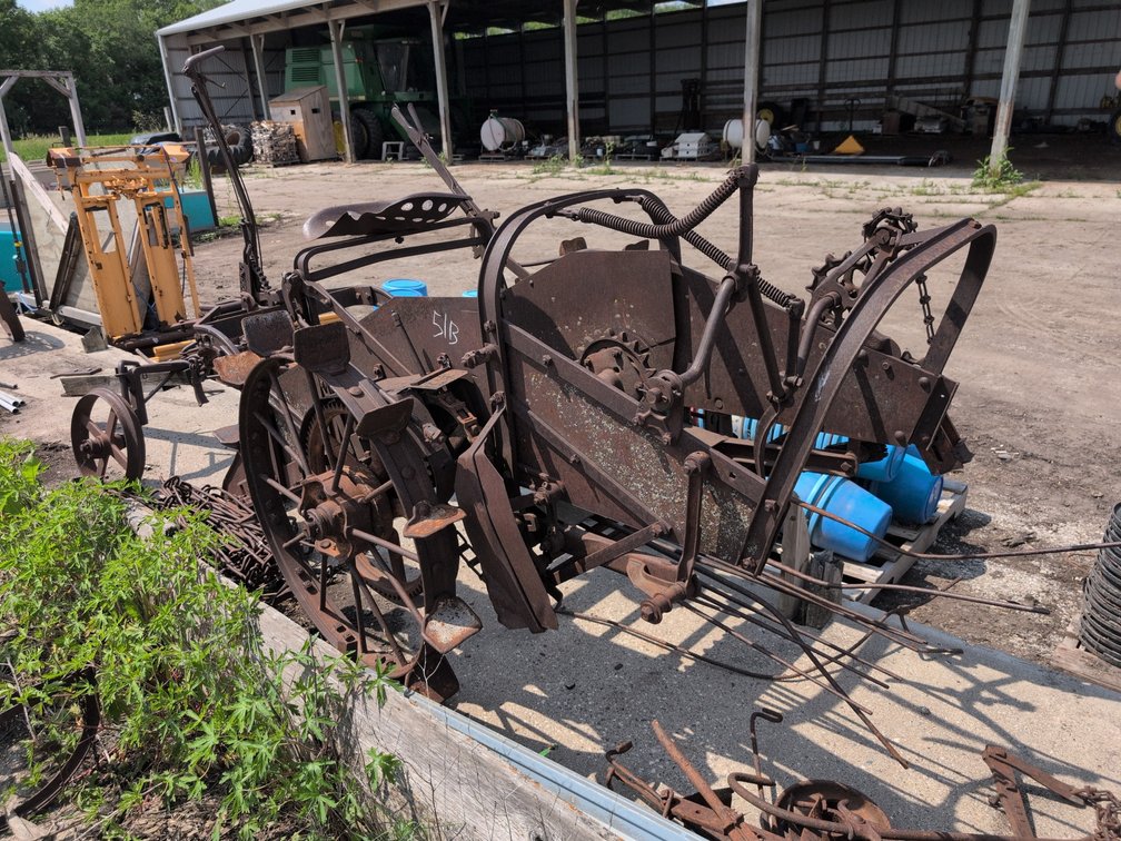 VINTAGE POTATO LIFTER
