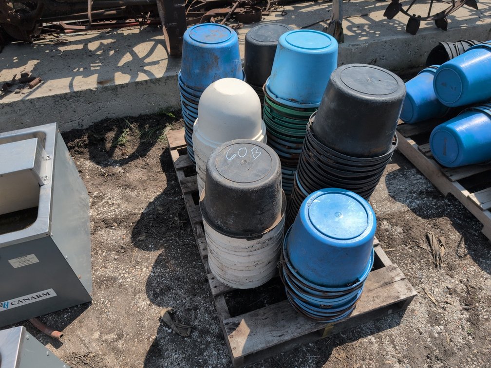 FEED BUCKETS