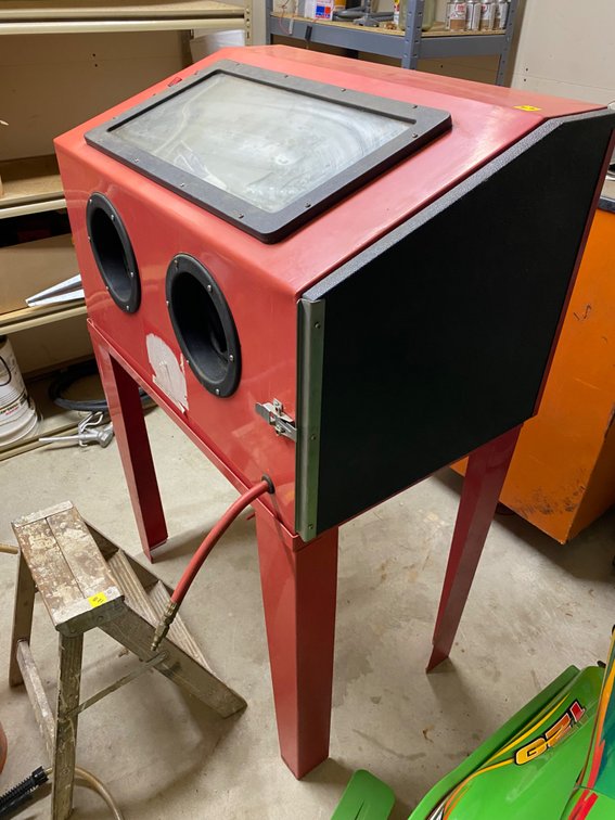 SAND BLASTER WITH ACCESSORIES