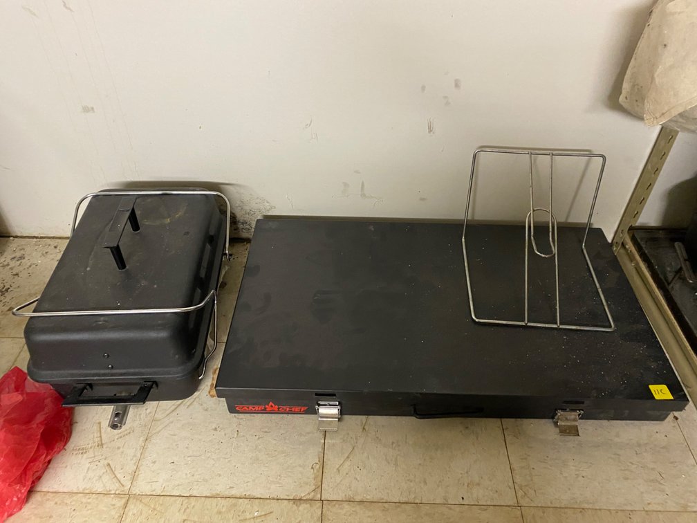 STOVES/GRILLS