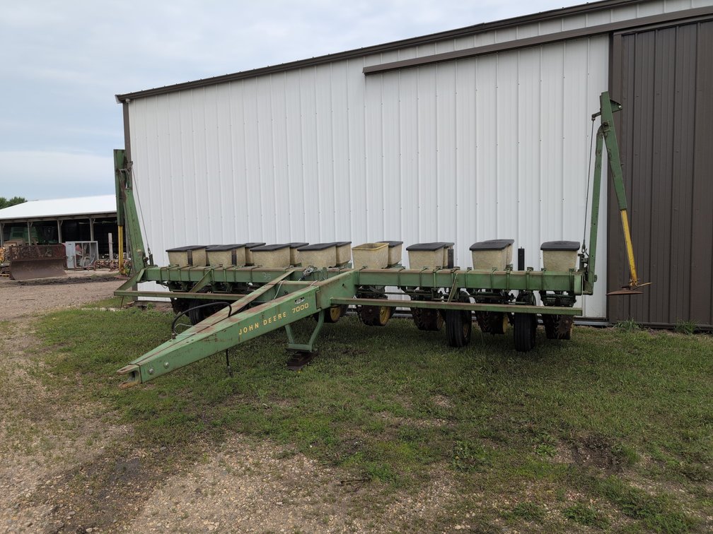 JOHN DEERE 7000