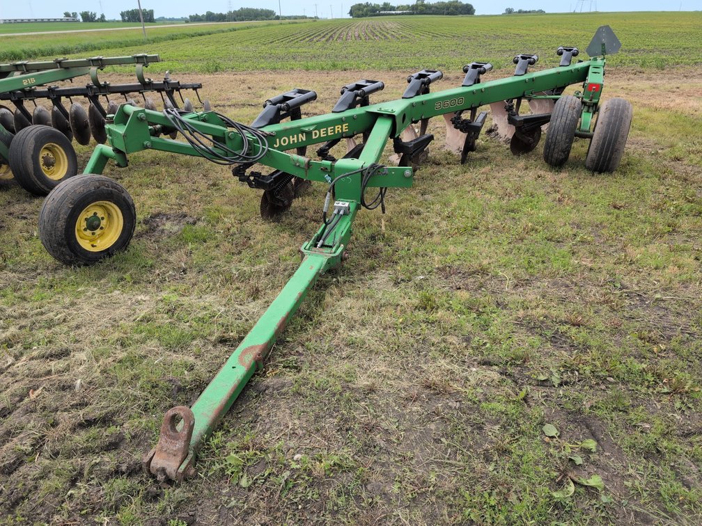 JD 3600 PLOW