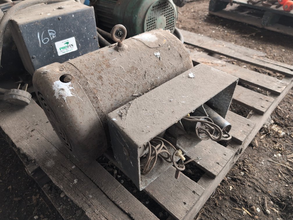 MOTOR