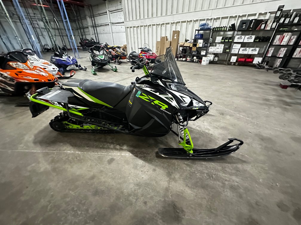 2018 ARCTIC CAT ZR 8000