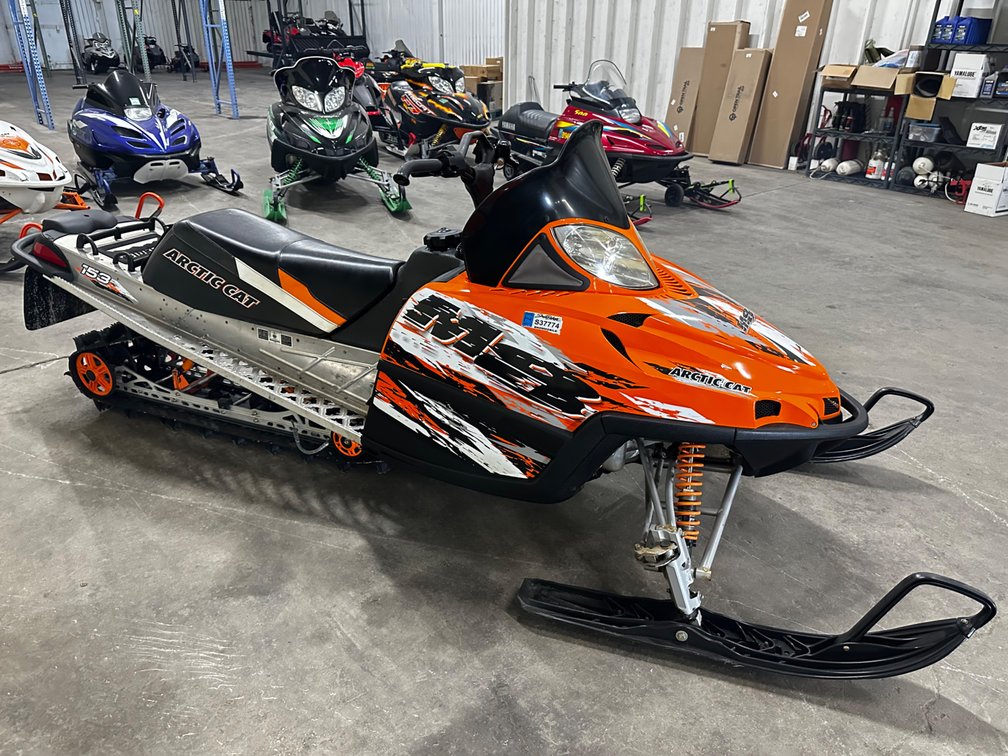 2009 ARCTIC CAT M8 SNOW PRO
