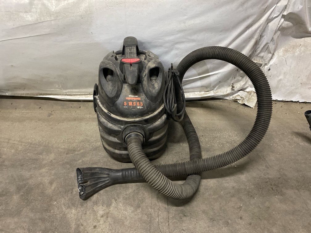 SHOP VAC