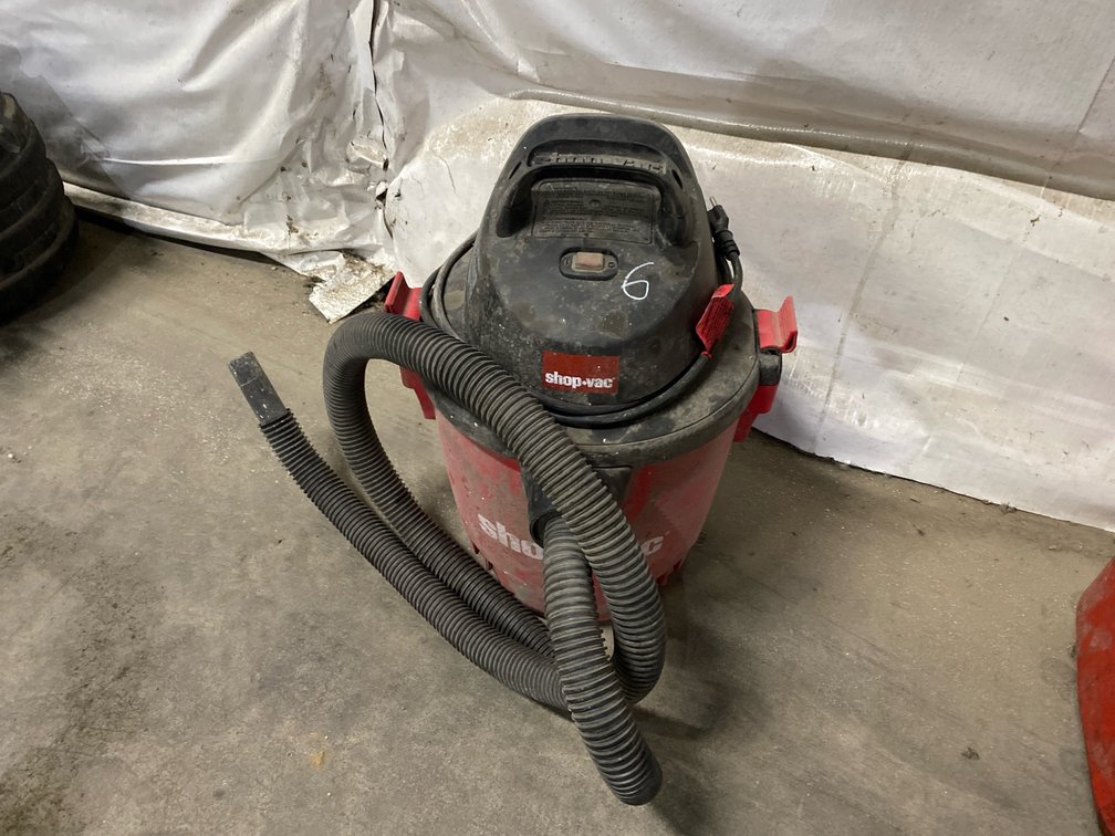 SHOP VAC