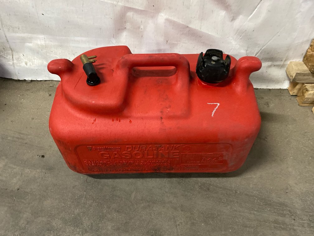 GAS TANK