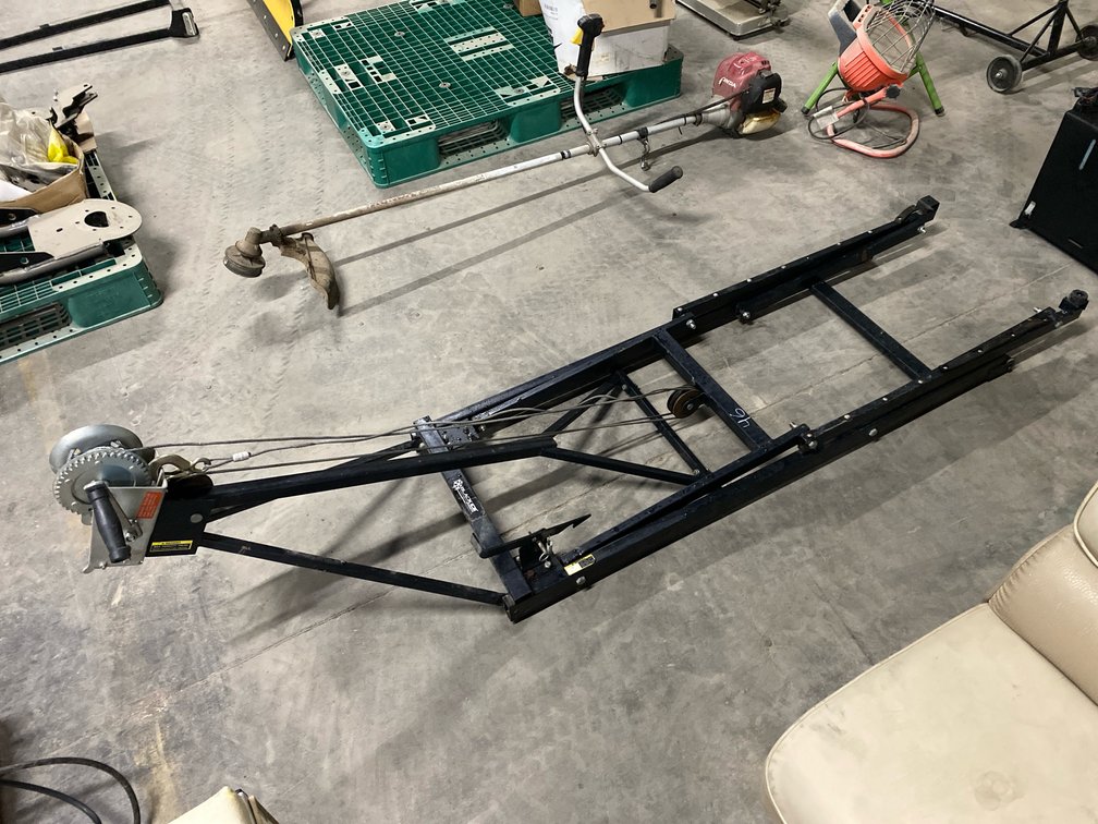 SNOWMOBILE / UTILITY CART