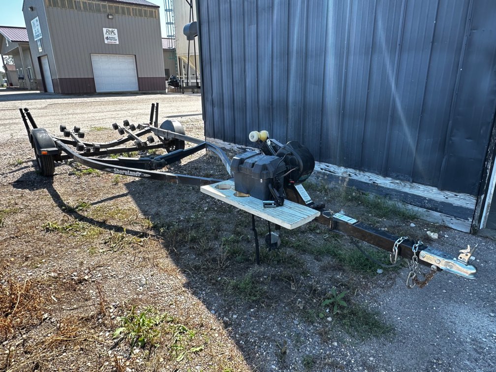 2010 SHORLANDER 17 FT BOAT TRIALER W/ ELECTRIC WINCH VIN: 1MDAHAR10BA461133