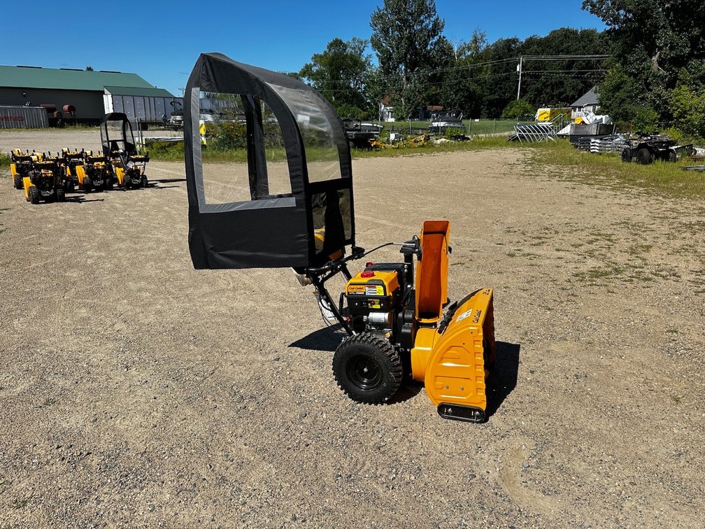 NEW CUB CADET 3X 26" INTELLIPOWER® THREE-STAGE SNOW BLOWER WITH CAB
