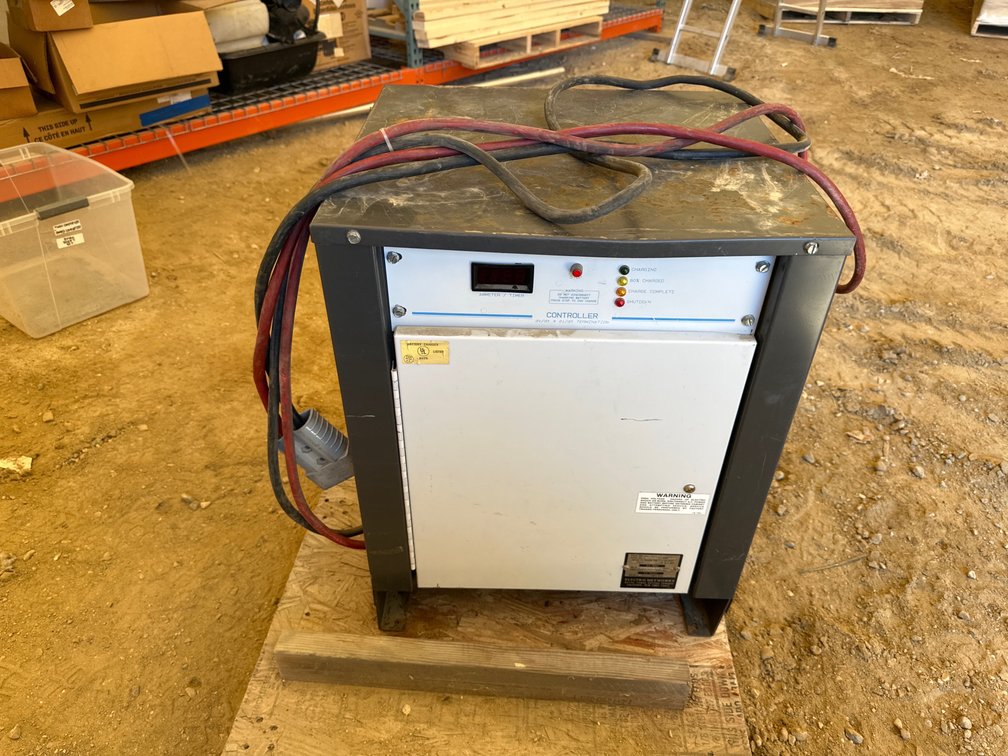 USED FORKLIFT CHARGER 