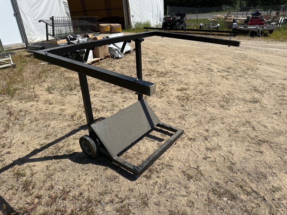 METAL DISPLAY STAND WITH WHEELS 