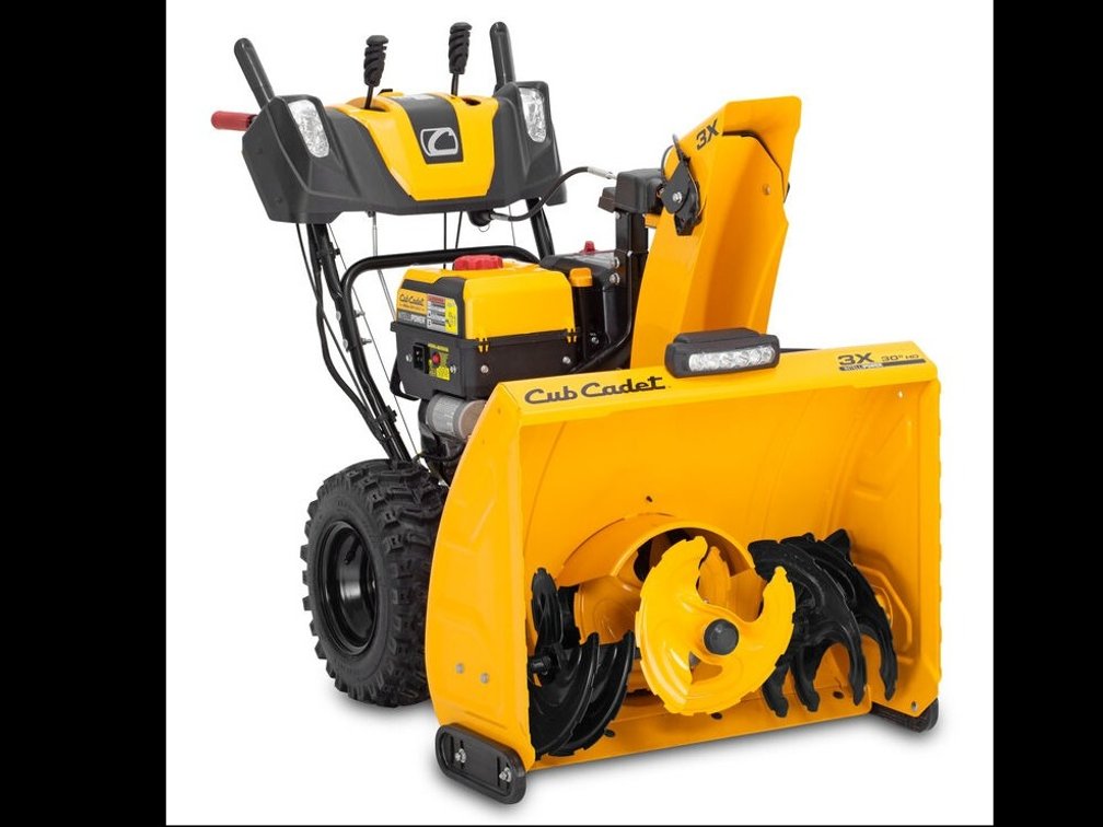 NEW IN BOX CUB CADET 3X 30" HD INTELLIPOWER® THREE-STAGE SNOW BLOWER