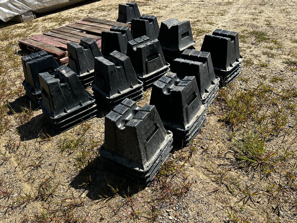 (4) PLASTIC PONTOON STORAGE STANDS 
