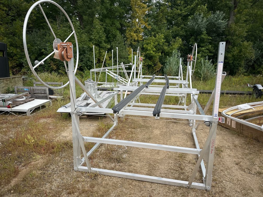 NEW HEWITT 1150# PWC LIFT