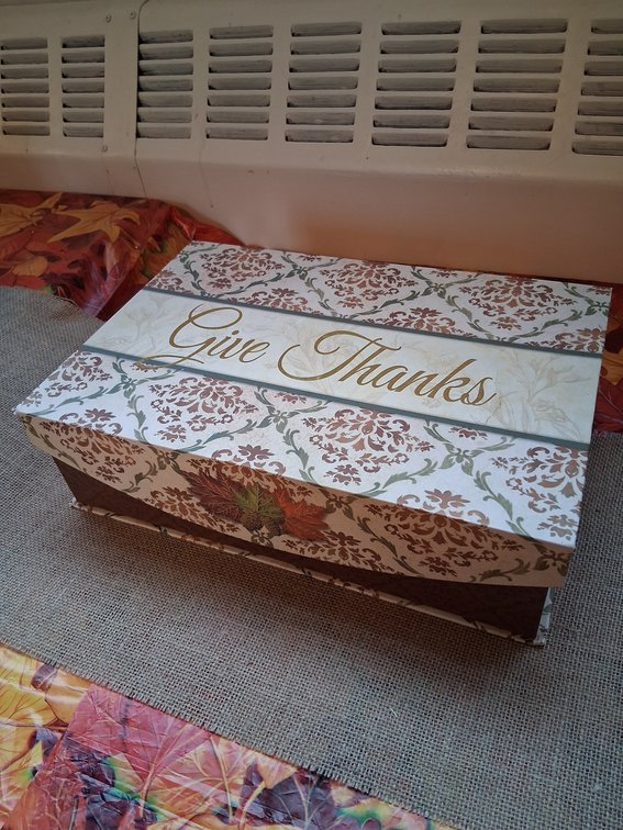KEEPSAKE BOX
