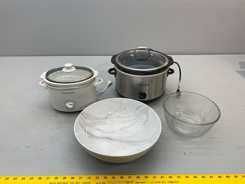 CROCK POTS