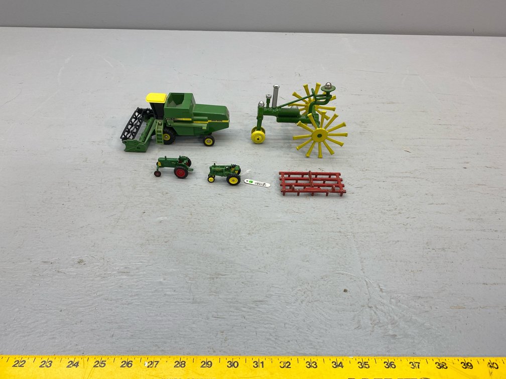 TOY TRACTORS