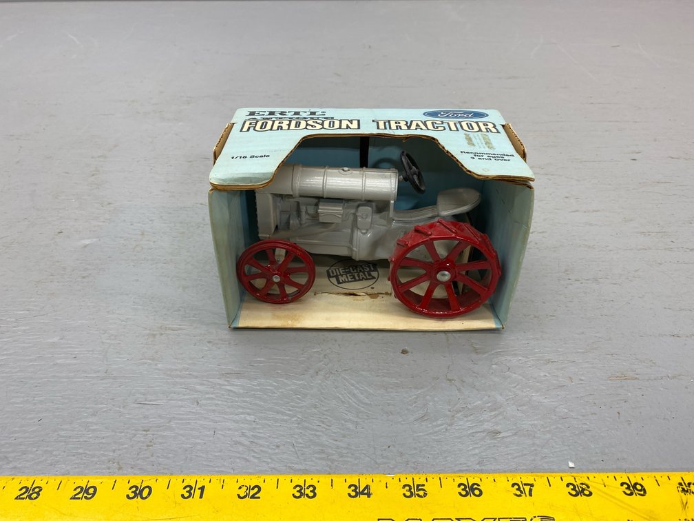 TOY TRACTOR