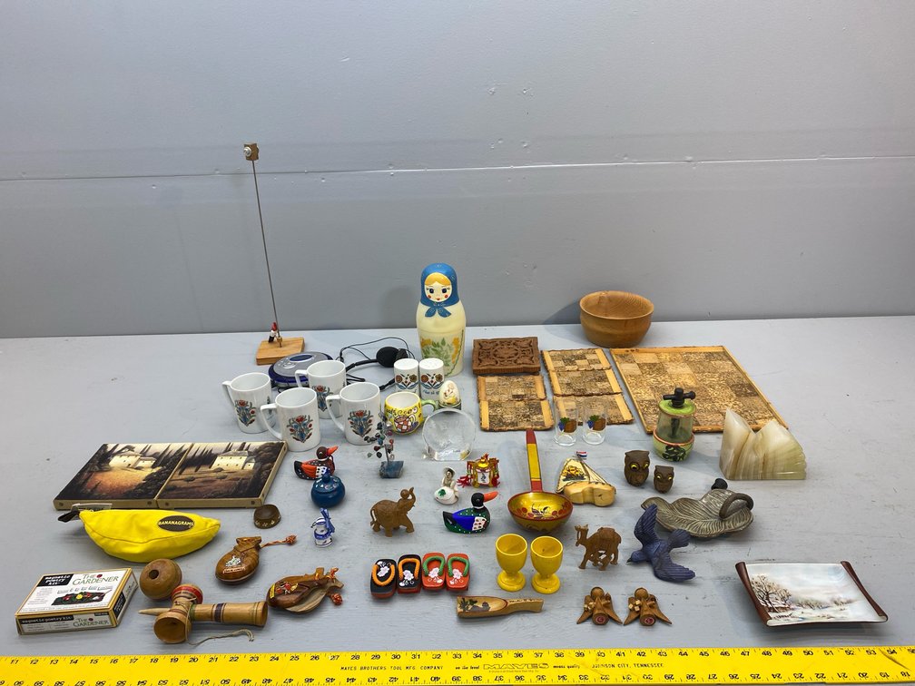 KNICK KNACKS