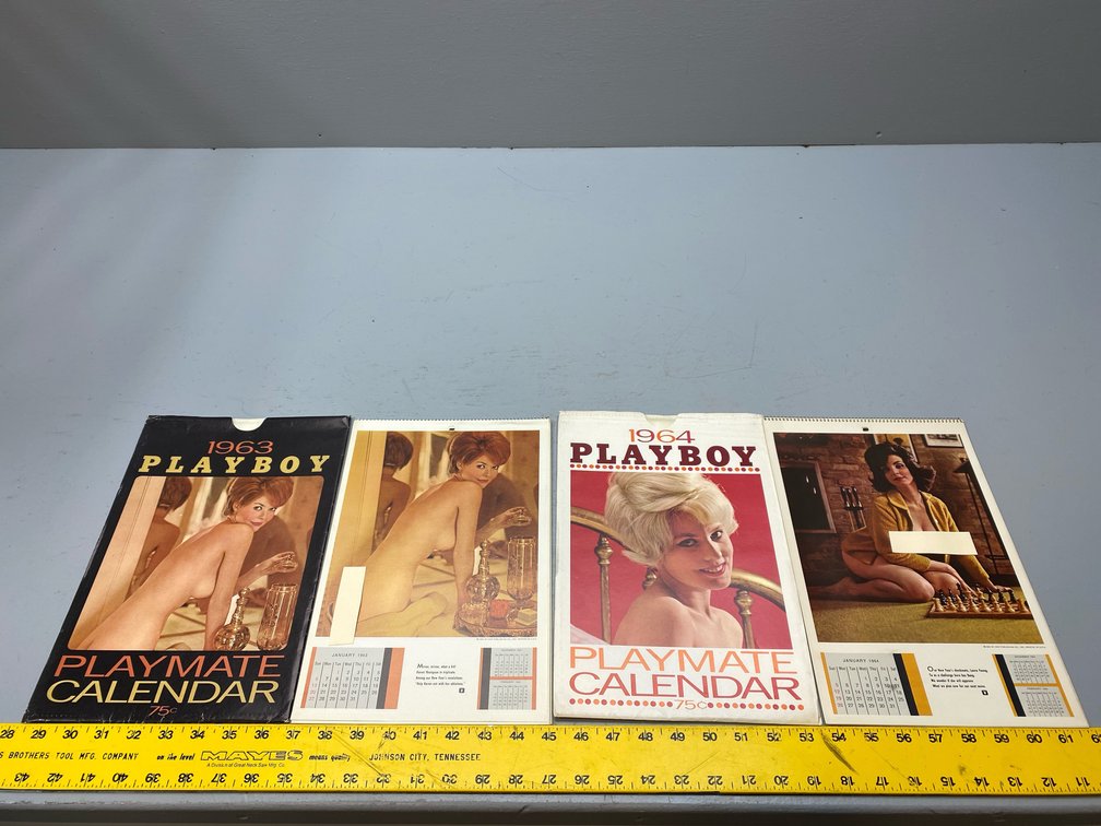 PIN UP CALENDARS