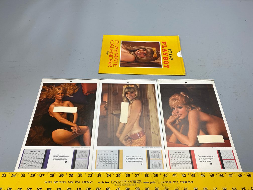 PIN UP CALENDARS
