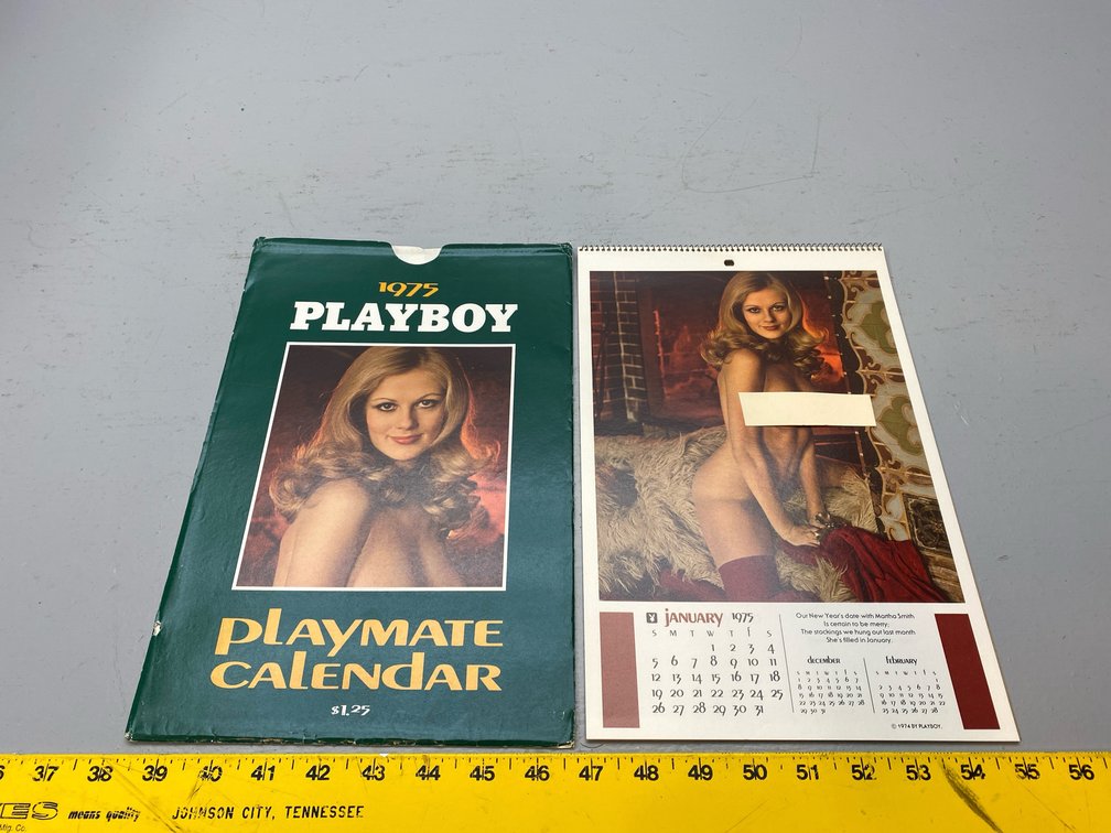 PIN UP CALENDAR