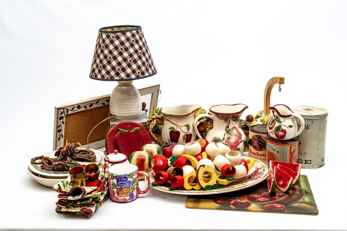 Large Delightful Apple Decor Lot! #2