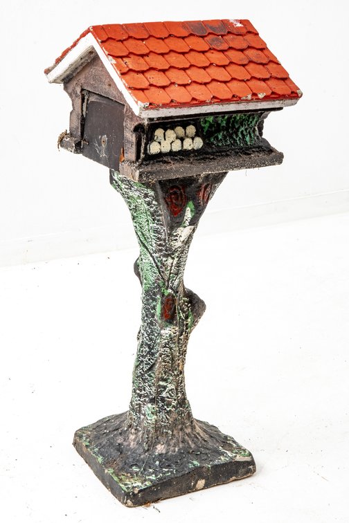 British Concrete Barn Mail box with matching post