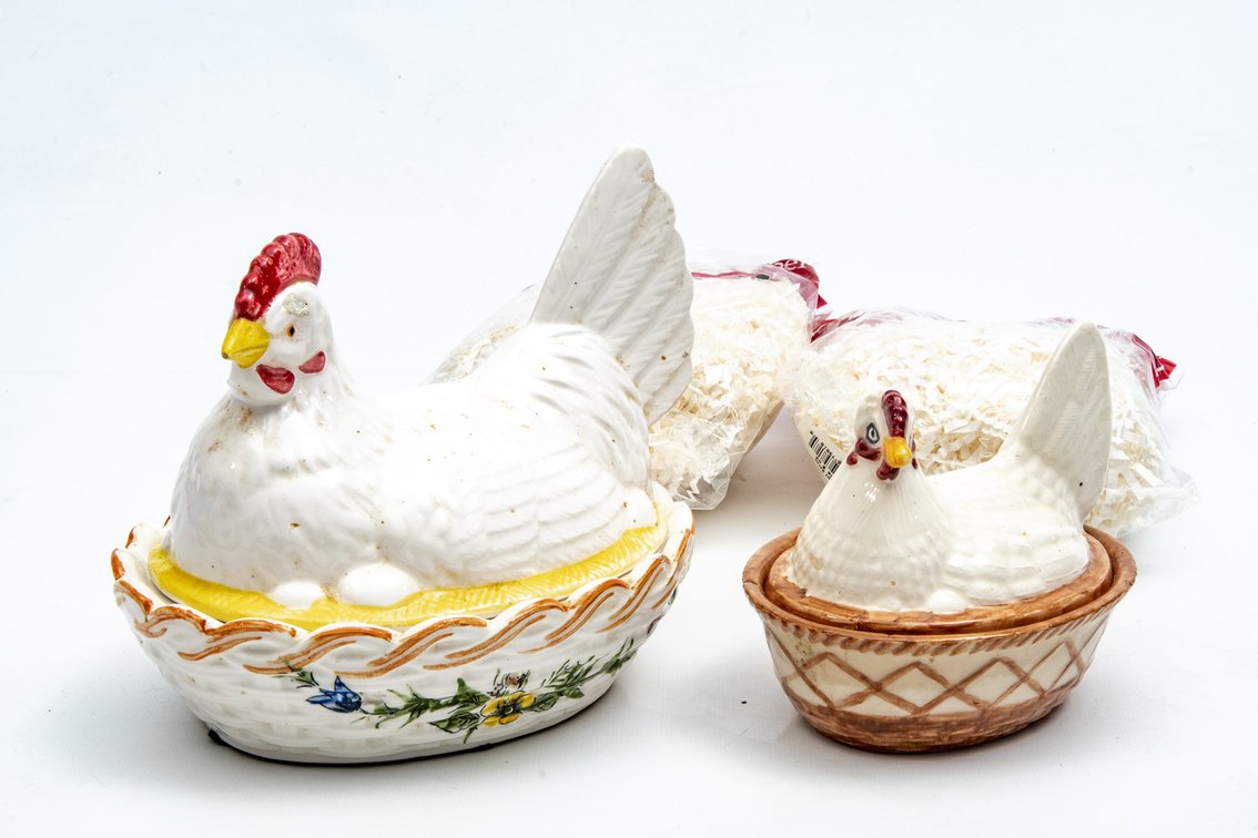 Ceramic Nesting Hens & Basket Filler Paper